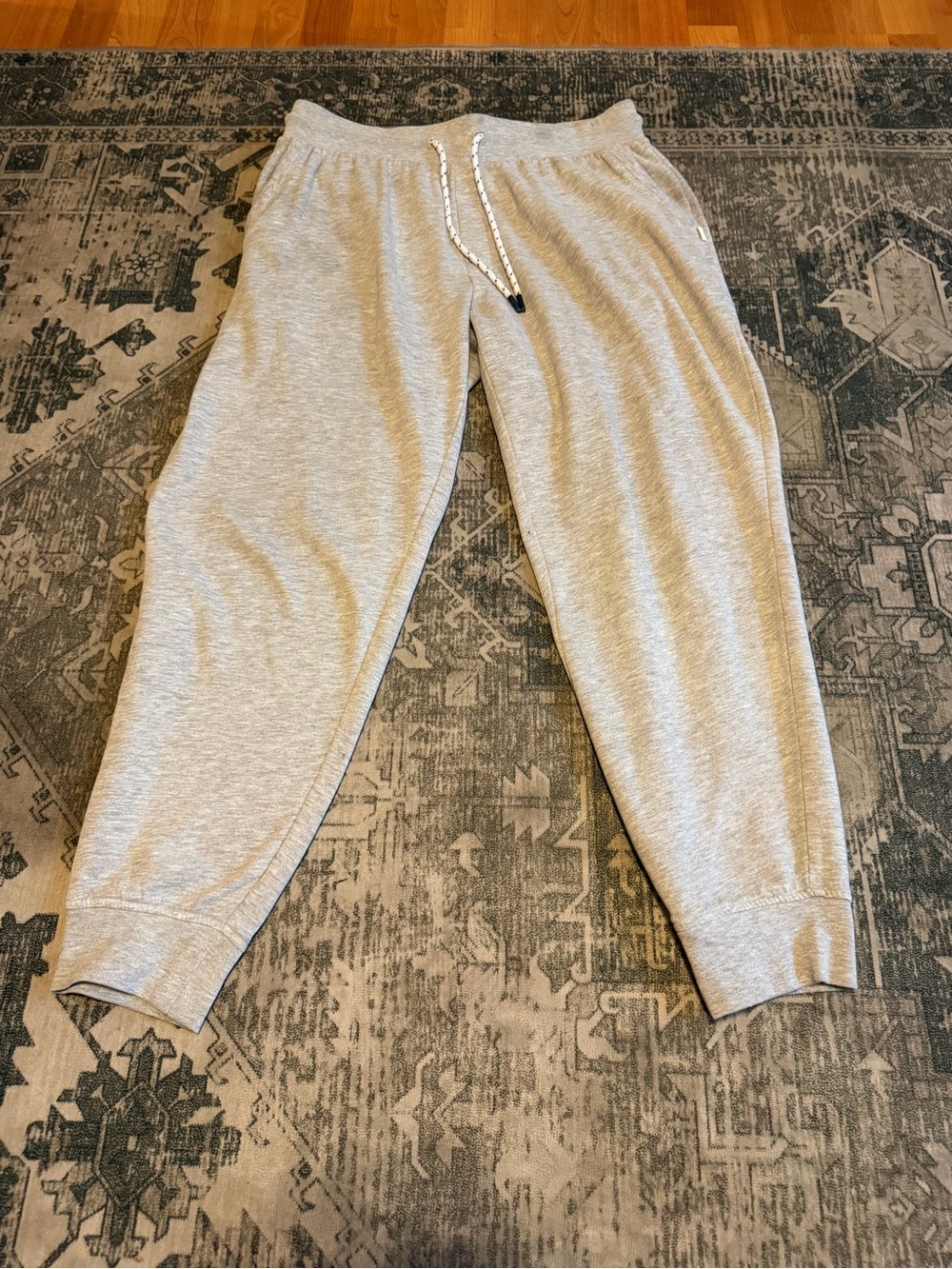 Vineyard Vines Men's Saltwater Fleece Joggers  On-The-Go collection size medium